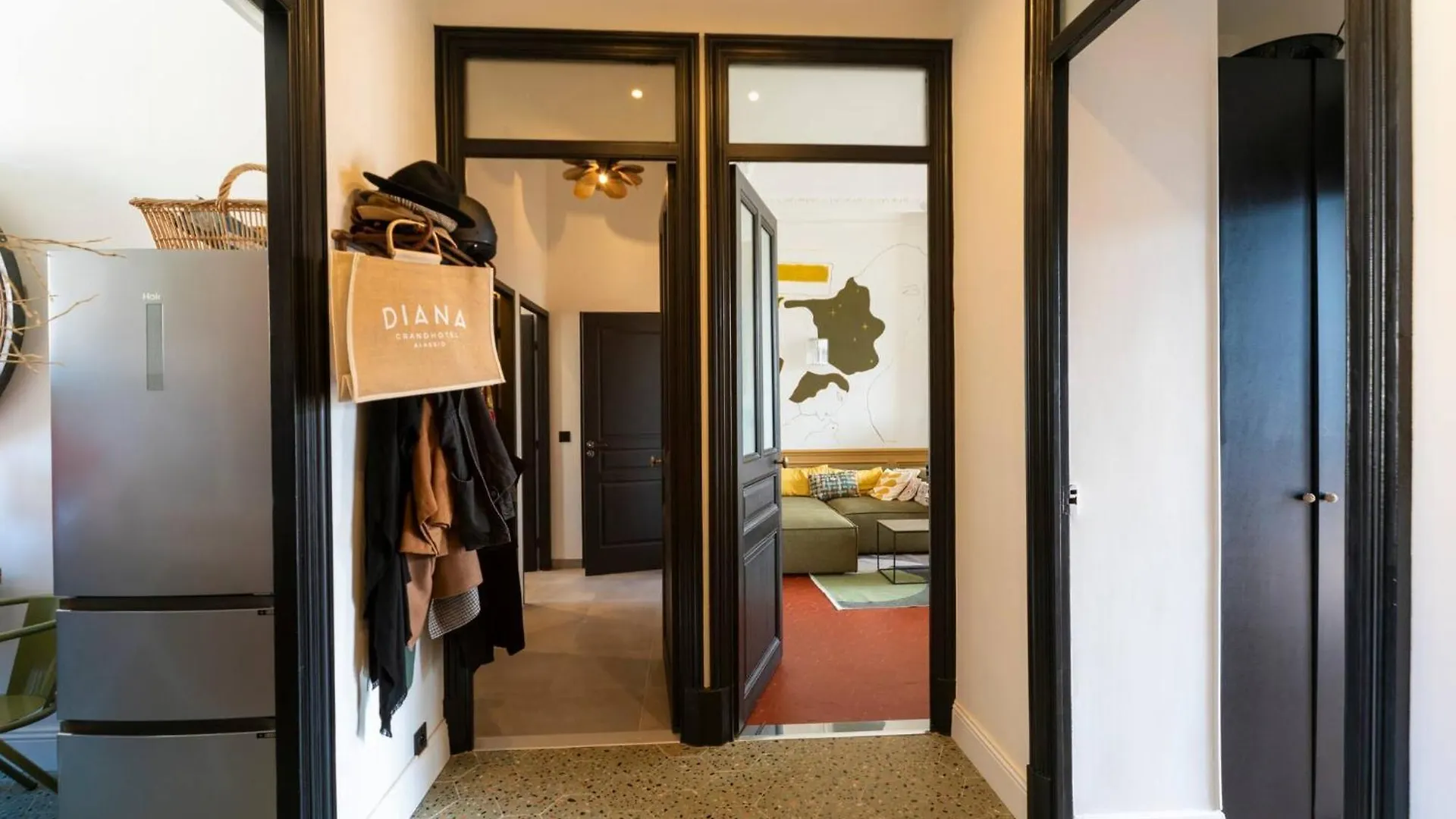 Magnifique 2 Chambres Centre Cannes - 4 Personnes - Wifi Terrasse Apartment